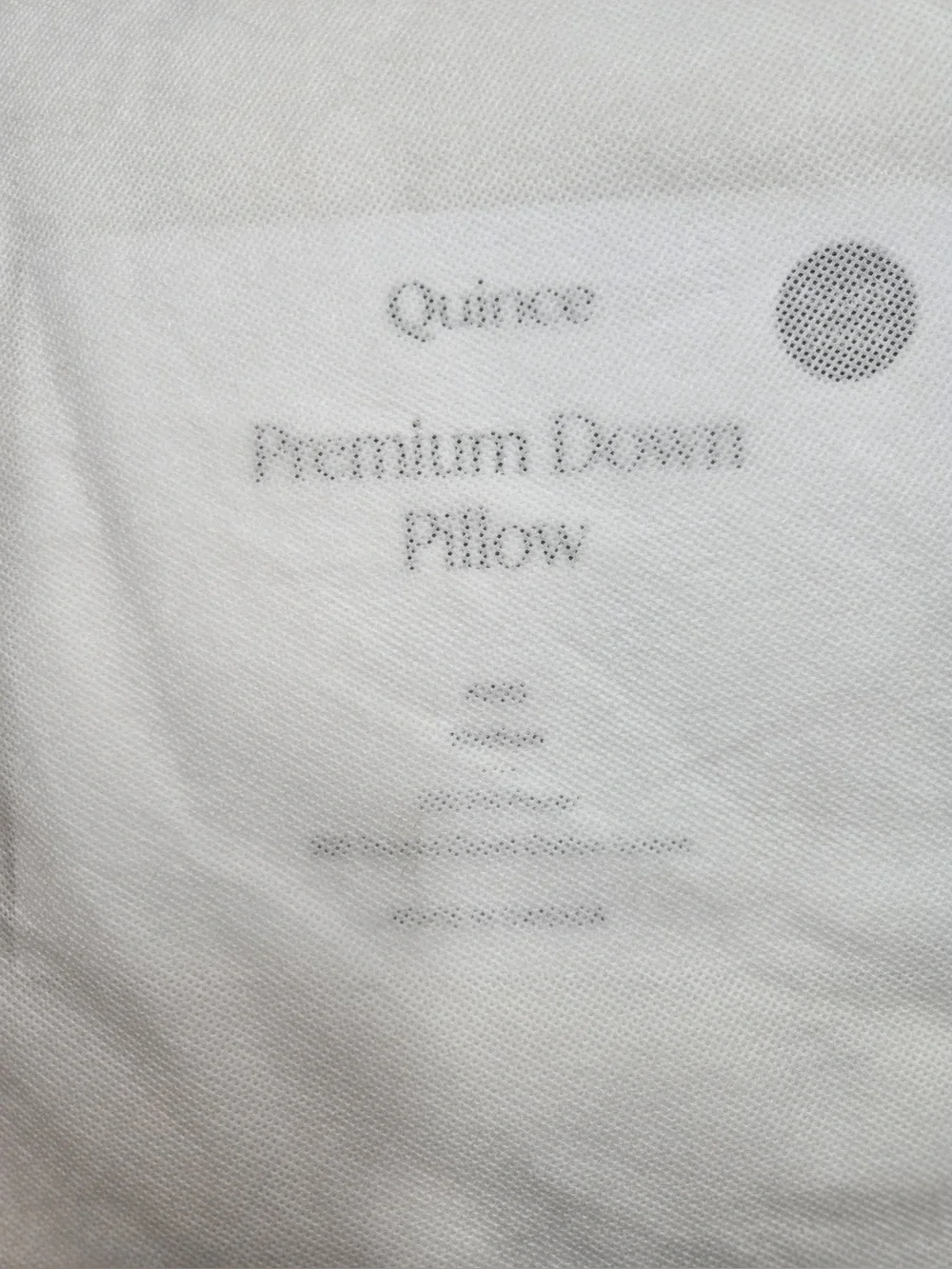 NWOT QUINCE Premium Down Pillow Medium King 9861